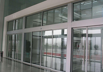 无框玻璃门 安装指南、价格解析及其与塑胶零配件的关联